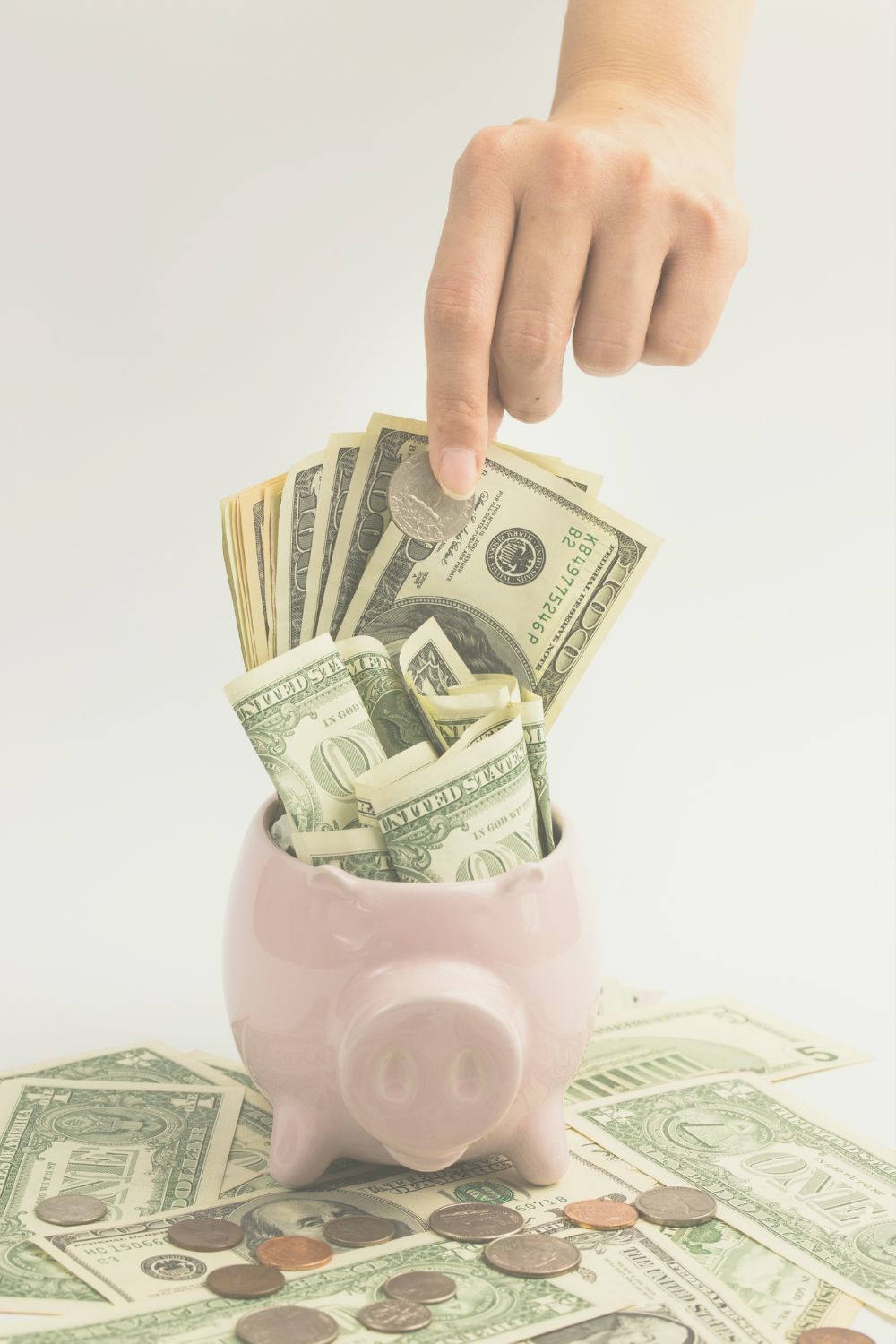 How to Save Money Efficiently: 7 Easy Tips and Tricks